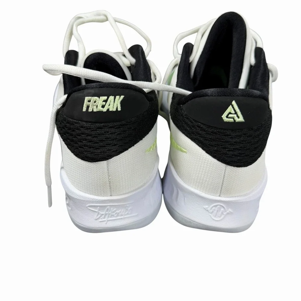 Nike zoom freak